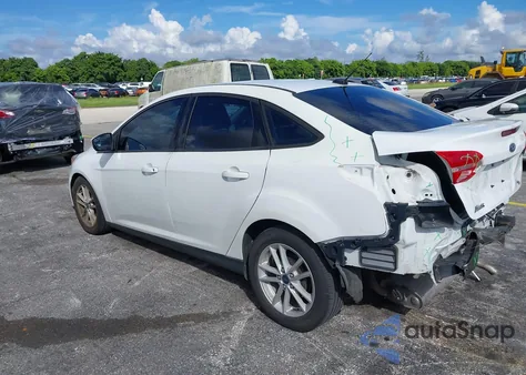 2018 Ford Focus Se z USA, uszkodzony, nr VIN 1FADP3F23JL294930